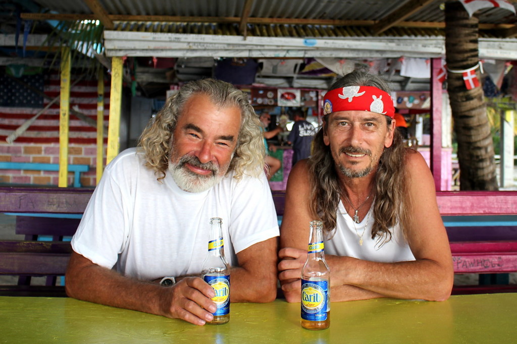 Mit einem Carib in der Hand – was gibt´s schöneres?